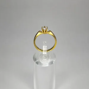 Anillo Compromiso Solitario Clásico Garras