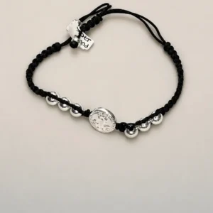 Pulsera Macramé Negra con Medalla San Benito